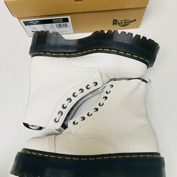 Brand NEW Dr. Martens SINCLAIR MILLED NAPPA LEATHER PLATFORM BOOTS Size 7 Women - Picture 4 of 16